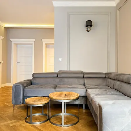 Appartamento Premium For 6 Guests Center With 2 Bedrooms And Living