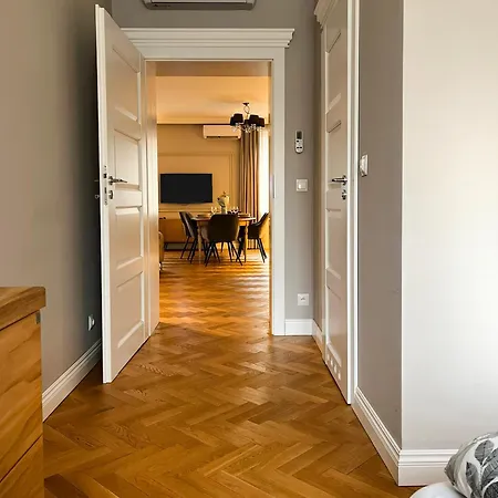 Premium For 6 Guests Center With 2 Bedrooms And Living *