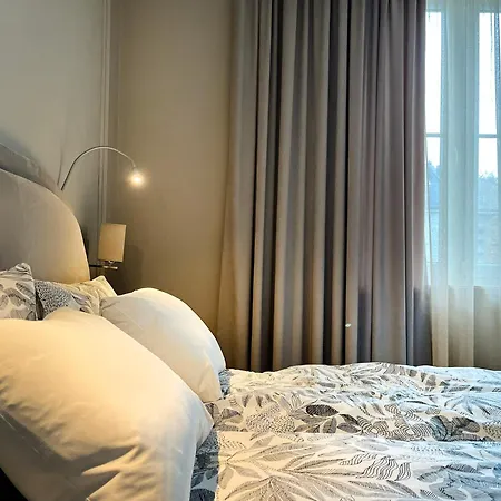 Premium For 6 Guests Center With 2 Bedrooms And Living Lejlighed
