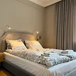 Premium For 6 Guests Center With 2 Bedrooms And Living *