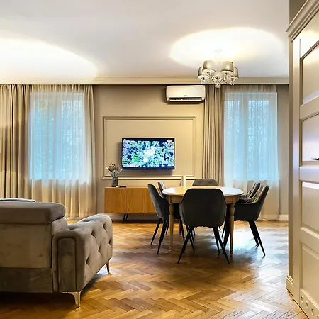 Premium For 6 Guests Center With 2 Bedrooms And Living Lägenhet *