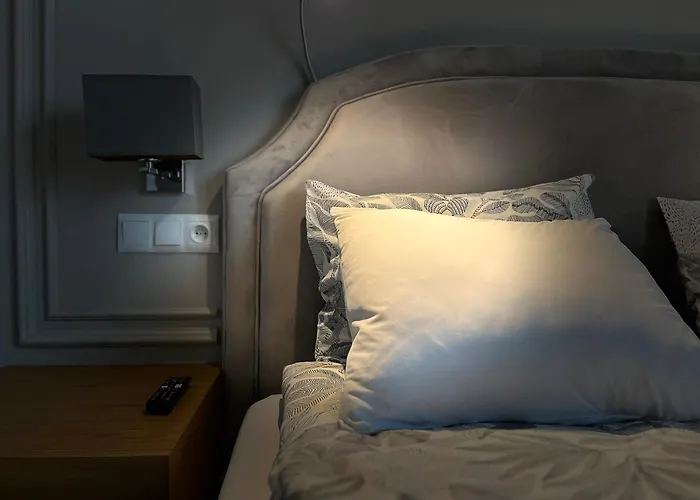 Premium For 6 Guests Center With 2 Bedrooms And Living