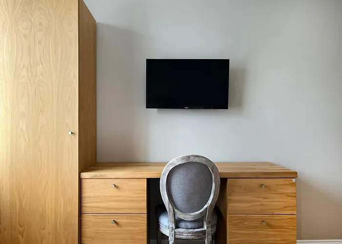 Apartment Premium For 6 Guests Center With 2 Bedrooms And Living