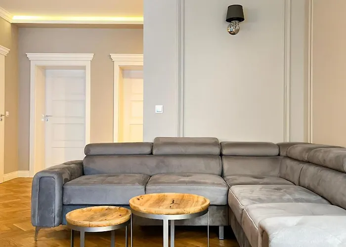 Apartment Premium For 6 Guests Center With 2 Bedrooms And Living