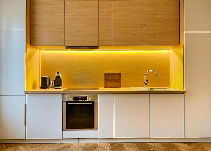 Premium For 6 Guests Center With 2 Bedrooms And Living *