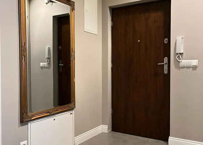 Apartment Premium For 6 Guests Center With 2 Bedrooms And Living *