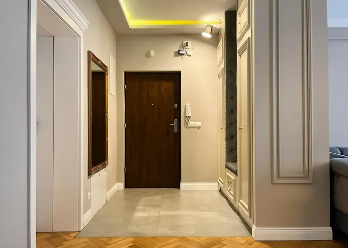 Apartment Premium For 6 Guests Center With 2 Bedrooms And Living