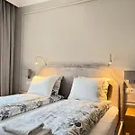 Апартаменты Premium For 6 Guests Center With 2 Bedrooms And Living *