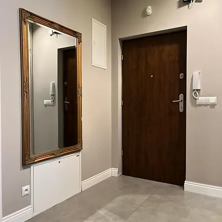 Apartment Premium For 6 Guests Center With 2 Bedrooms And Living *