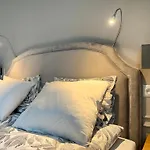 Premium For 6 Guests Center With 2 Bedrooms And Living דירה *